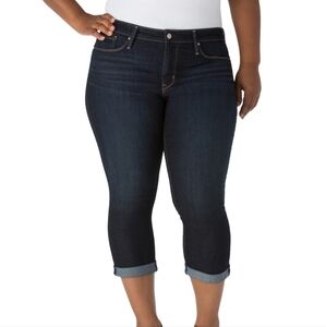 NWT Size 14 Signature By Levi Modern Mid Rise Super Stretchy Cuffed Capri Jeans